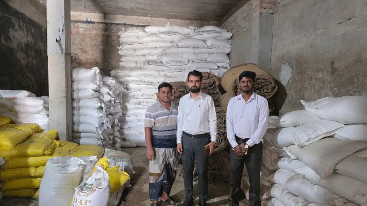 চৌগাছায় আমনের ভরা মৌসুমে সার পাচ্ছে না চাষিরা