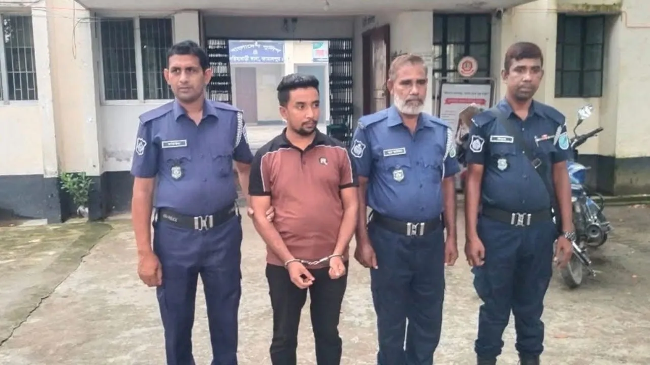 সরিষাবাড়ীতে ছাত্রলীগের সভাপতি গ্রেফতার