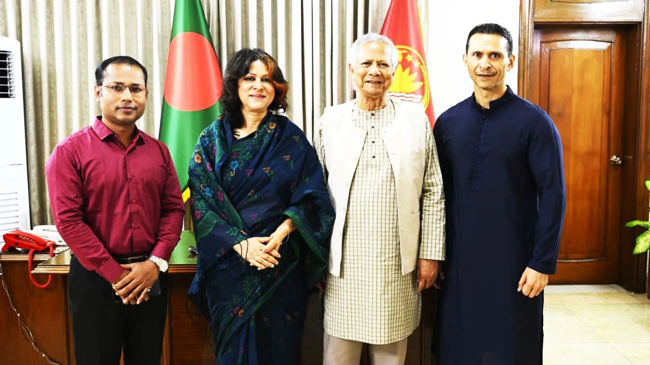 প্রধান উপদেষ্টার সাথে তাজউদ্দিন পরিবারের সৌজন্য সাক্ষাৎ