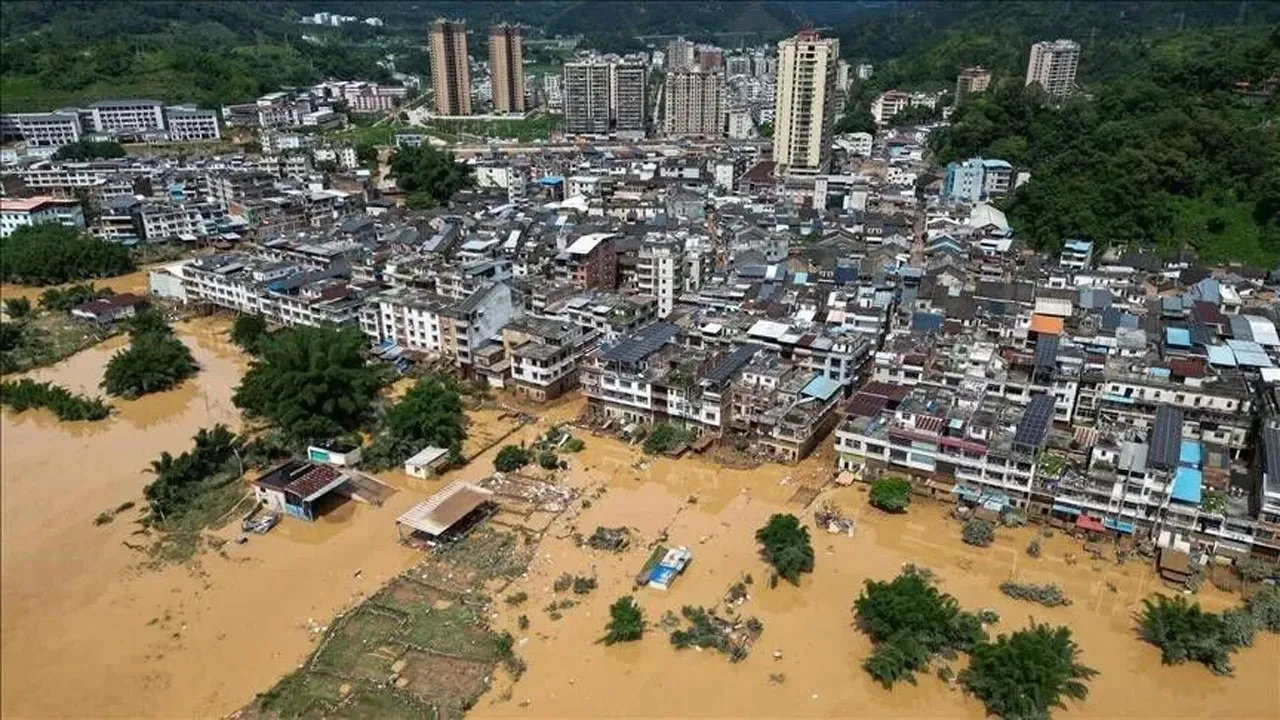 চীনে বন্যায় ১০ জনের মৃত্যু