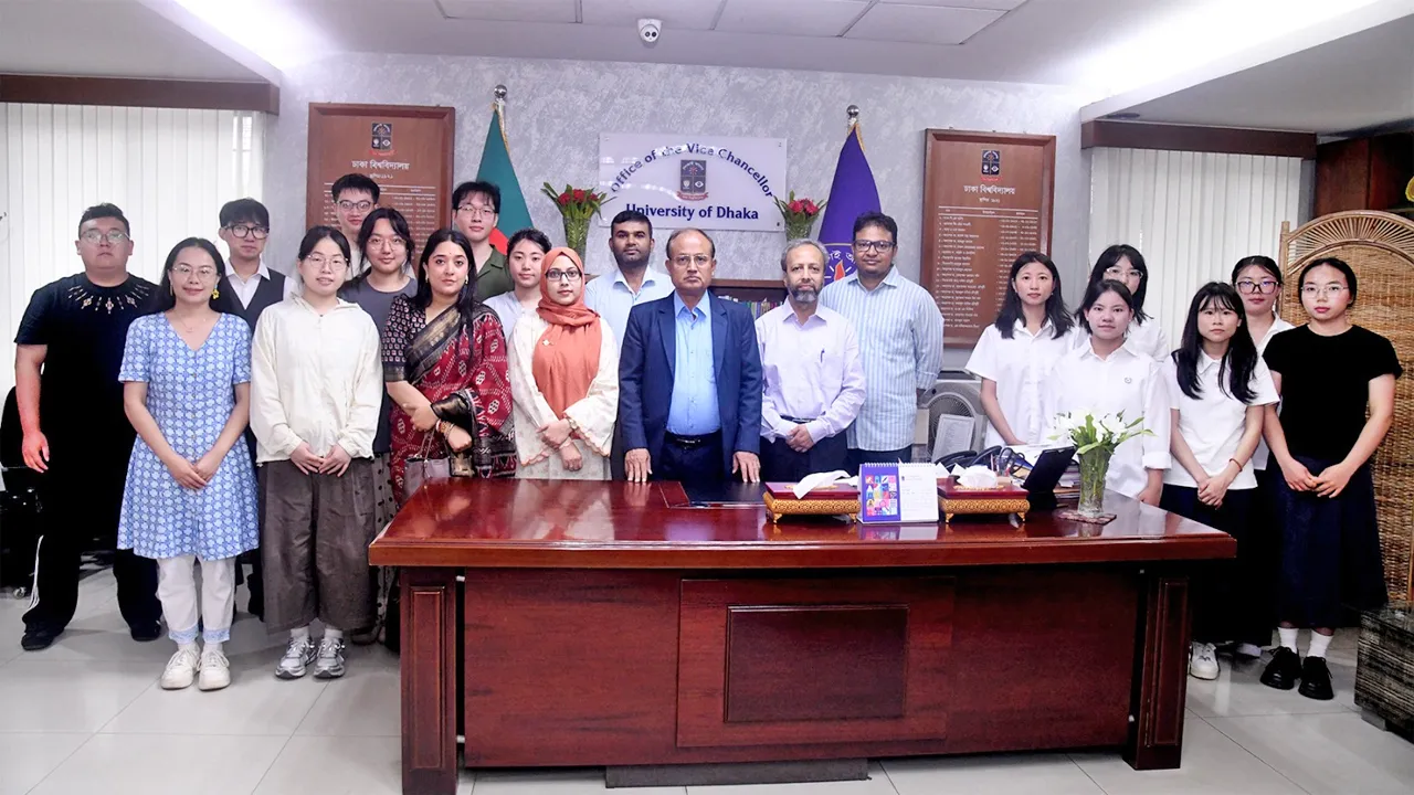 ঢাবিতে বাংলা শিখতে চীনা শিক্ষার্থীদের আগ্রহ বেড়েছে ৭৩ শতাংশ