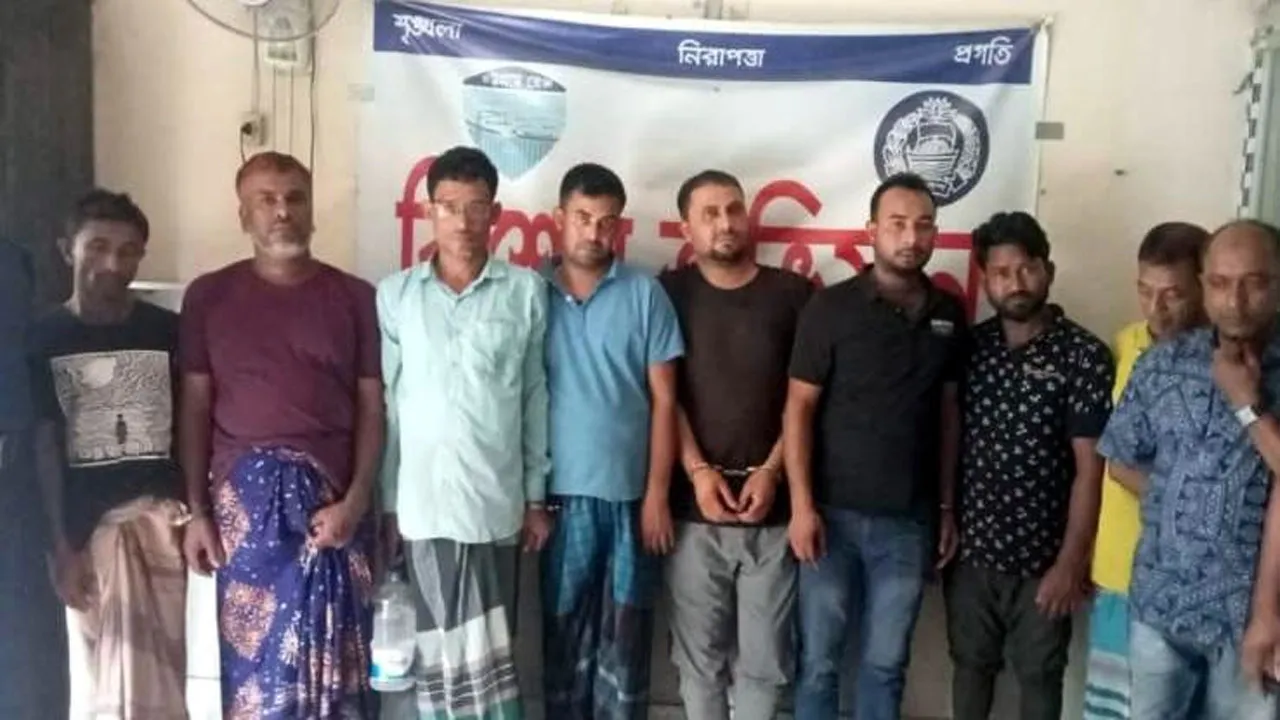 চৌদ্দগ্রামে আওয়ামী লীগের সভাপতিসহ ৯ জুয়াড়ি আটক