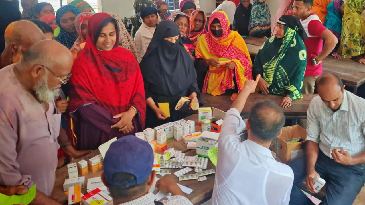 চৌগাছায় শিক্ষার্থীদের উদ্যোগে সহস্রাধিক রোগীকে ফ্রি চিকিৎসাসেবা