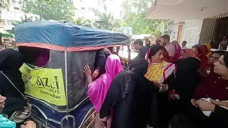 চুয়াডাঙ্গায় তাপদাহ অব্যাহত, নিউমোনিয়ায় আক্রান্ত হয়ে শিশুর মৃত্যু