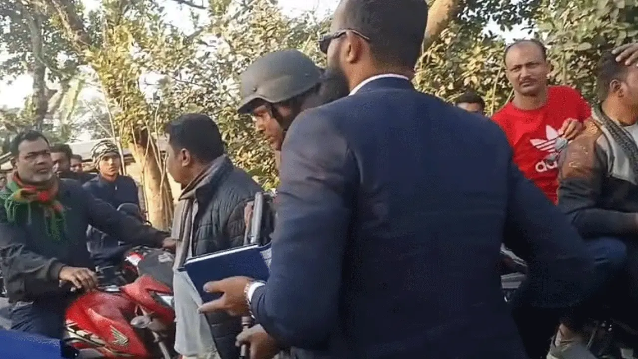আলমডাঙ্গায় নির্বাচনী আচরণবিধি লঙ্ঘনে বিএনপি ও জামায়াত সমর্থকদের জরিমানা