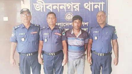 জীবননগরে গৃহবধূ পিংকী হত্যার আসামি ঢাকা থেকে গ্রেফতার