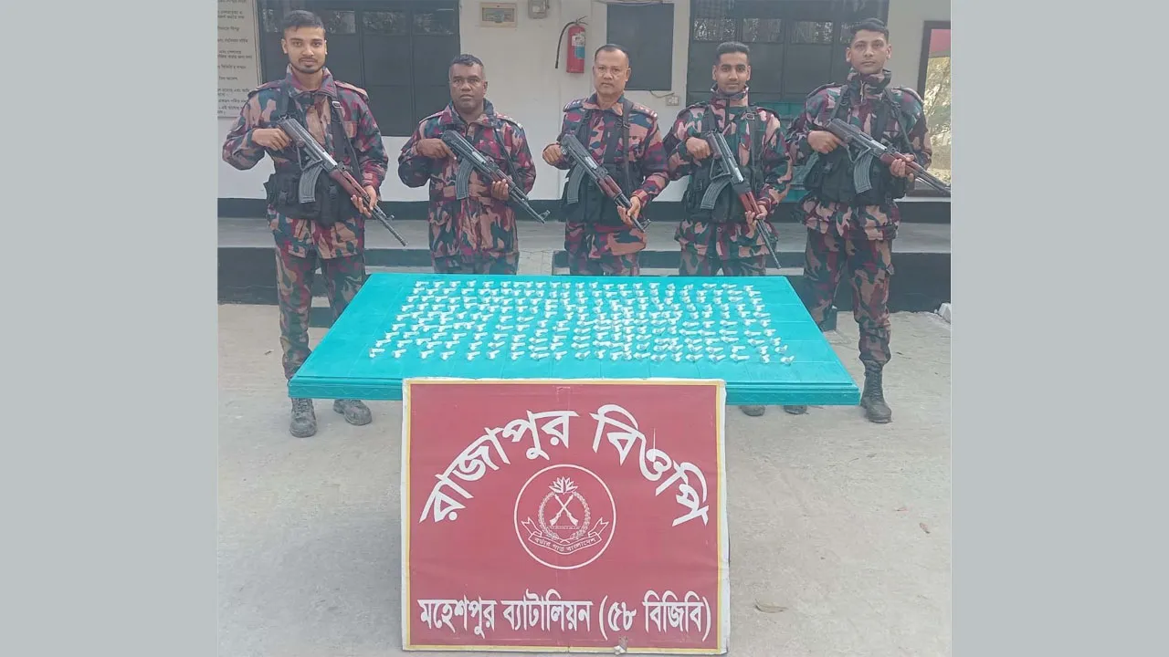 জীবননগরে অভিযানে অর্ধকোটি টাকার ভারতীয় ডিএনএ টেস্ট কিট উদ্ধার