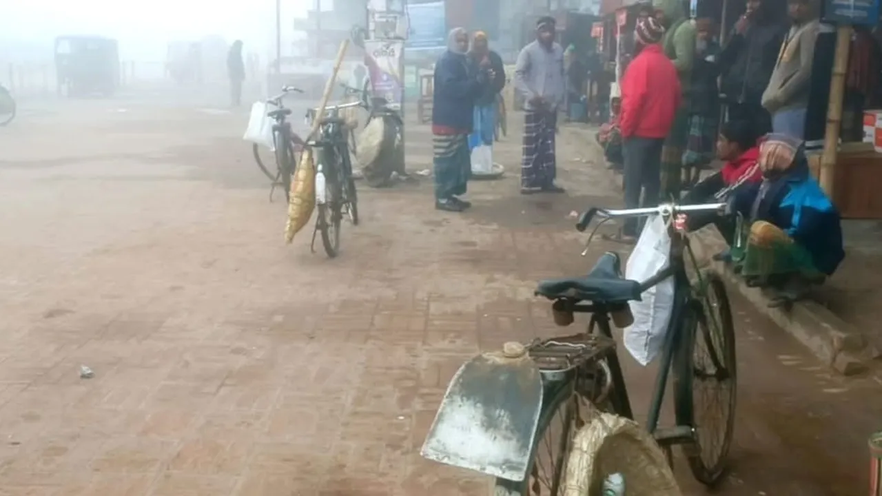 চুয়াডাঙ্গায় তাপমাত্রা ৭ ডিগ্রির ঘরে, বিপর্যস্ত জনজীবন