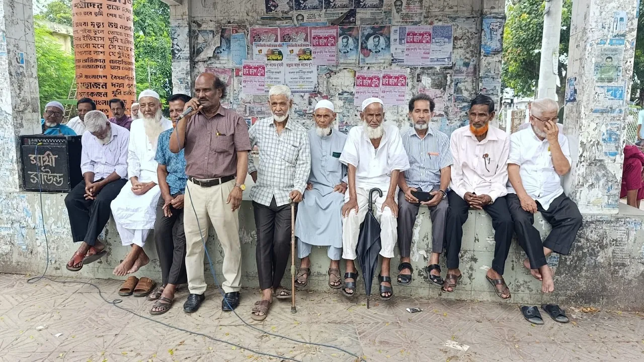 চুয়াডাঙ্গায় মুক্তিযুদ্ধের স্মৃতিফলক সংরক্ষণ ও নাম স্পষ্ট করার দাবি