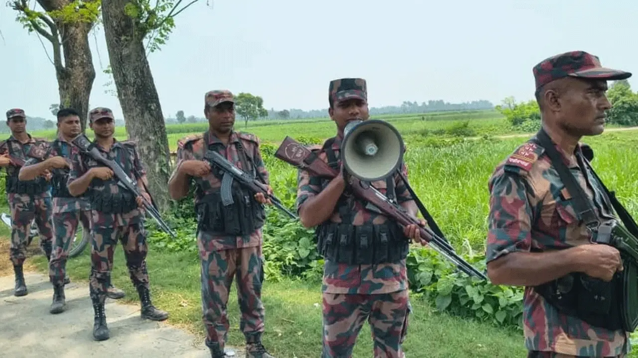চুয়াডাঙ্গা সীমান্তে ‘পুশইন’ শঙ্কা, সতর্ক অবস্থানে বিজিবি