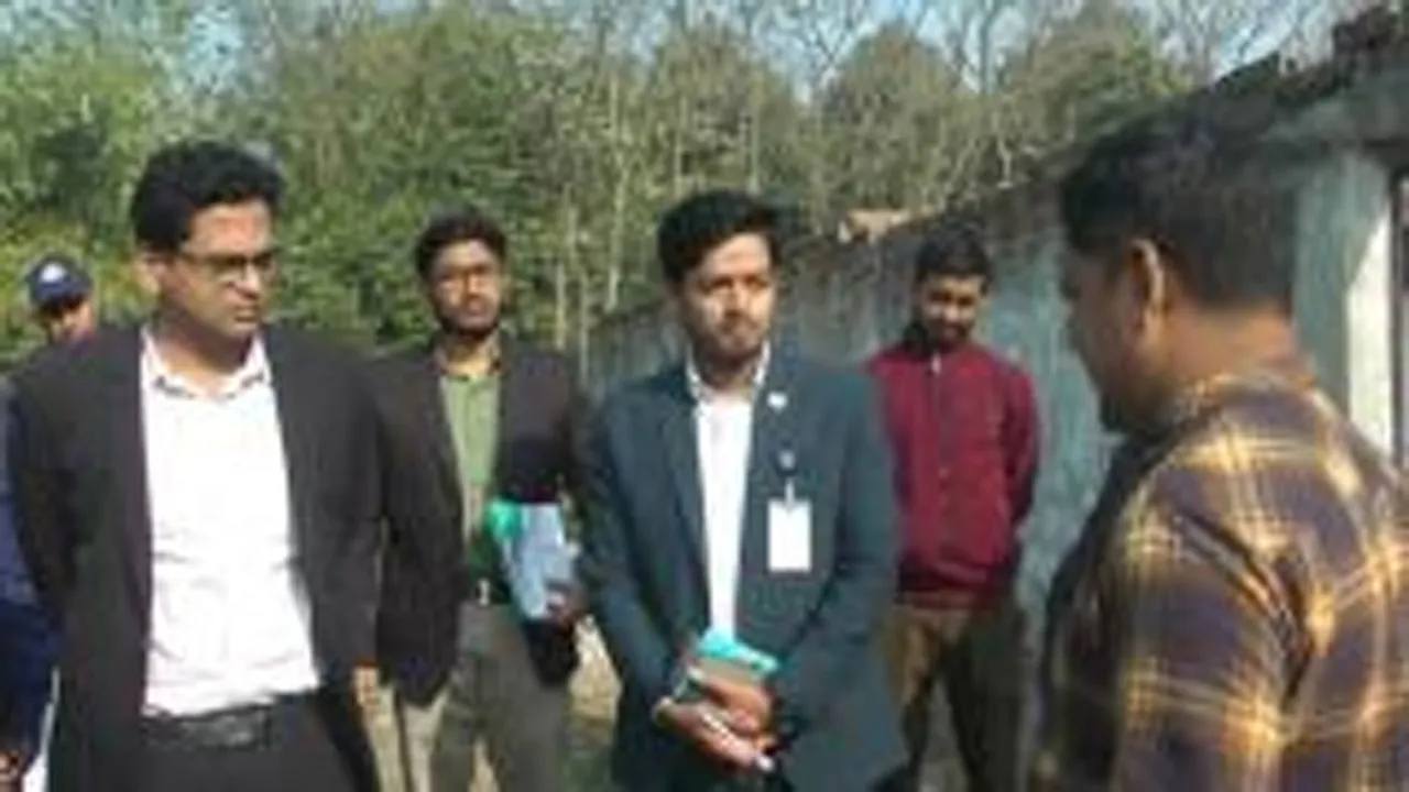 চুয়াডাঙ্গায় নদীতে মরা মুরগি ফেলে বিপাকে ব্যবসায়ী, গুণলেন জরিমানা