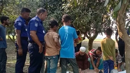 চুয়াডাঙ্গায় বিলে মিলল যুবকের লাশ