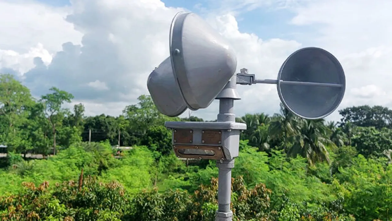 চুয়াডাঙ্গায় মৃদু তাপপ্রবাহ, বিপর্যস্ত জনজীবন