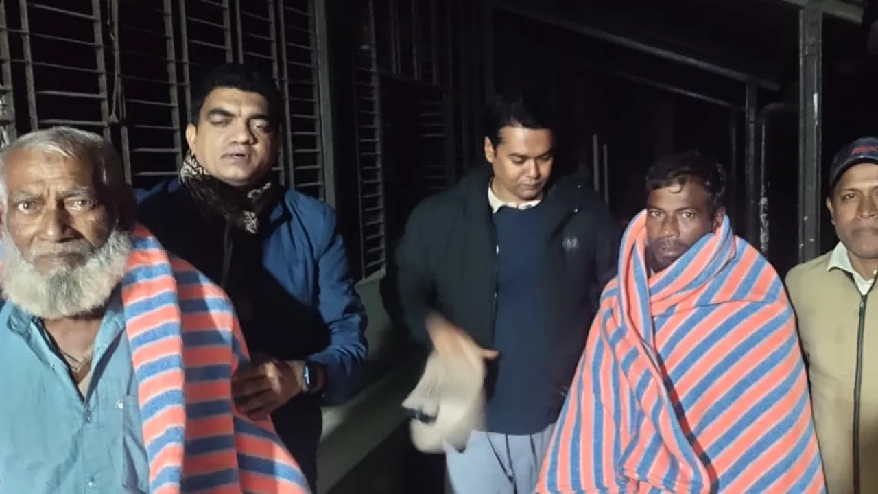 জীবননগরে ছিন্নমূল শীতার্তদের পাশে ইউএনও