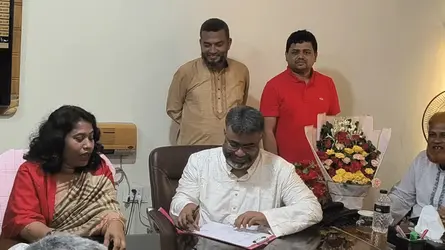 চুয়াডাঙ্গা জেলা পরিষদের দায়িত্বে বিএনপি নেতা শরীফুজ্জামান