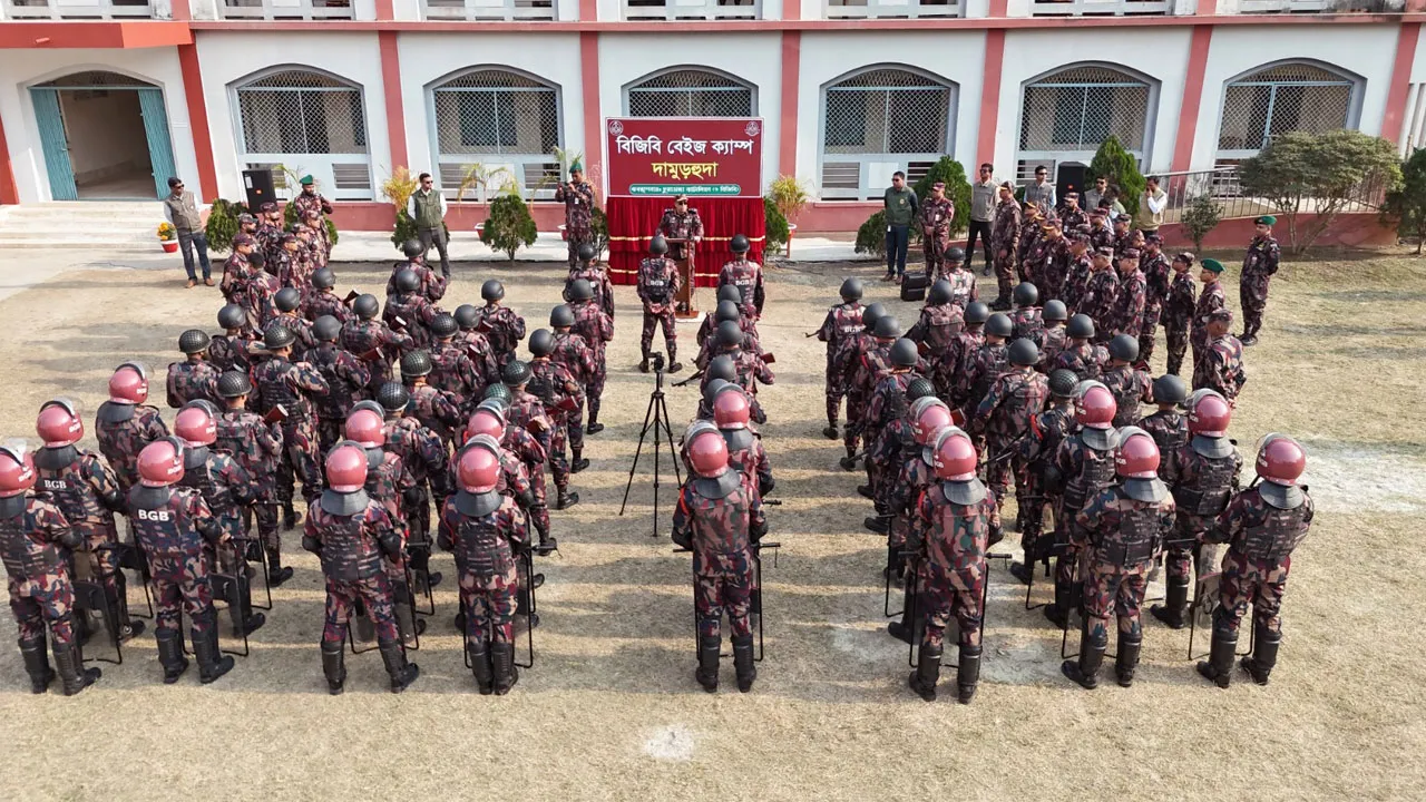 সীমান্ত নিরাপদ রেখে দেশের ৪৮৯ উপজেলায় ৩৭ হাজার বিজিবি মোতায়েন