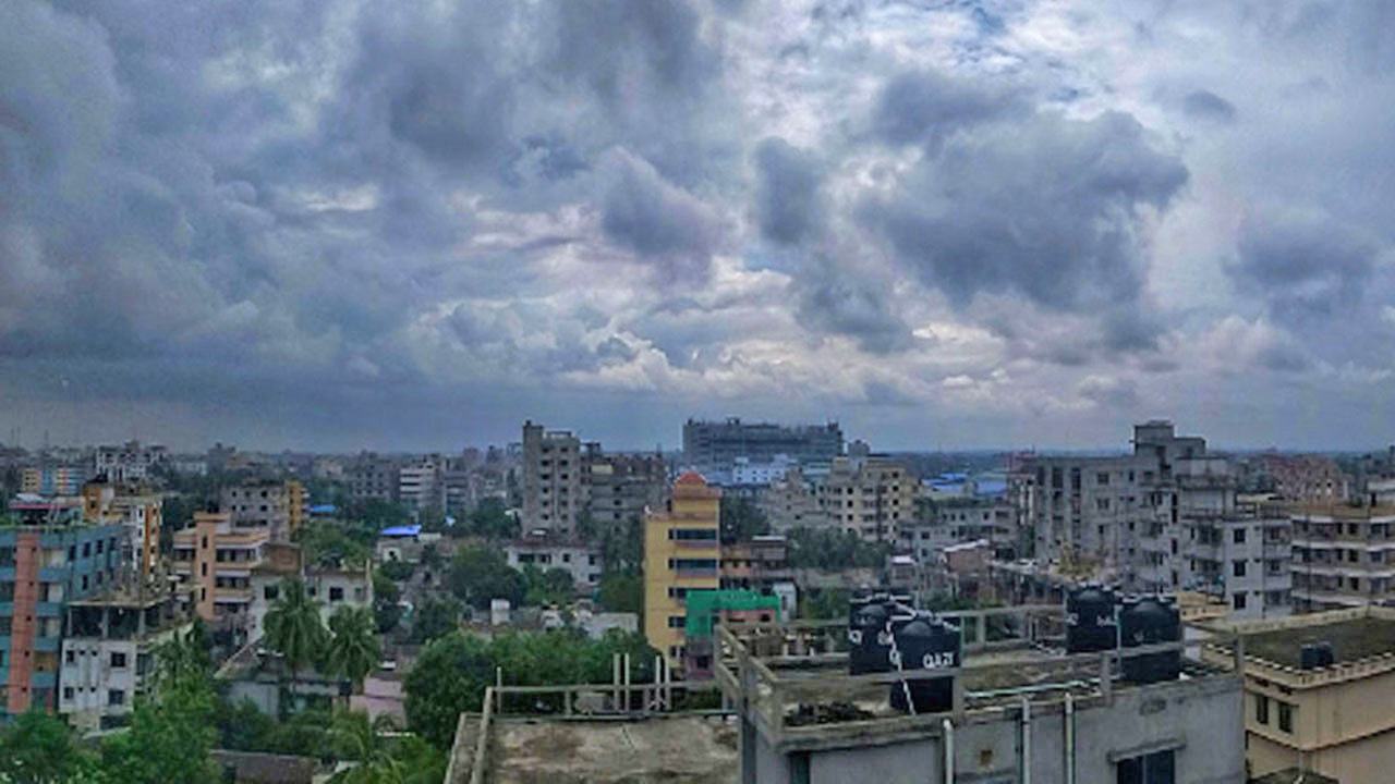 Cloudy-skies-in-the-capital