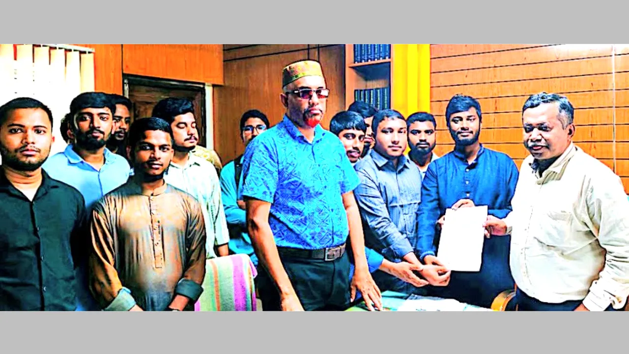 নওয়াব ফয়জুন্নেছা সরকারি কলেজে ৭ দফা দাবিতে শিবিরের স্মারকলিপি