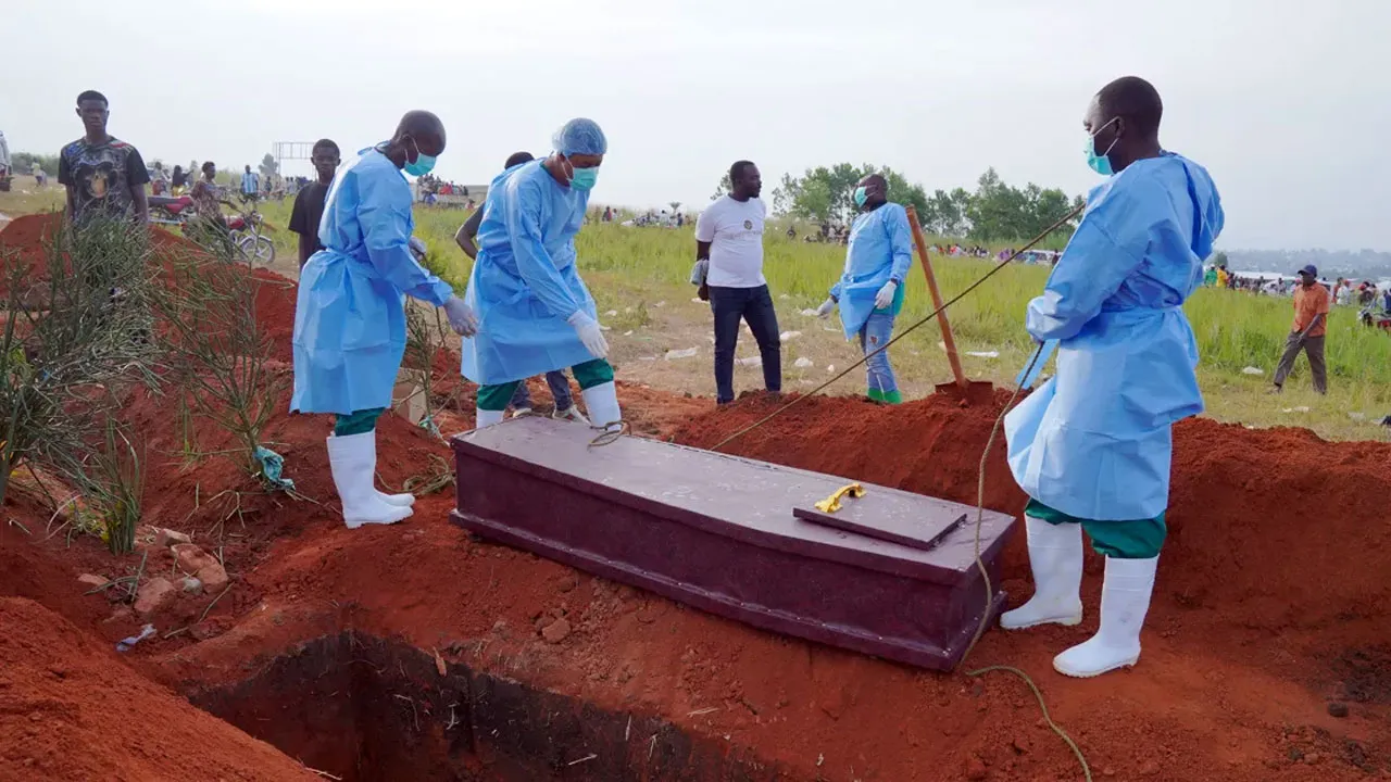 কঙ্গোতে ইবোলা আক্রান্ত ৬ হাজার ছাড়িয়েছে, মৃত্যু ২৯১১