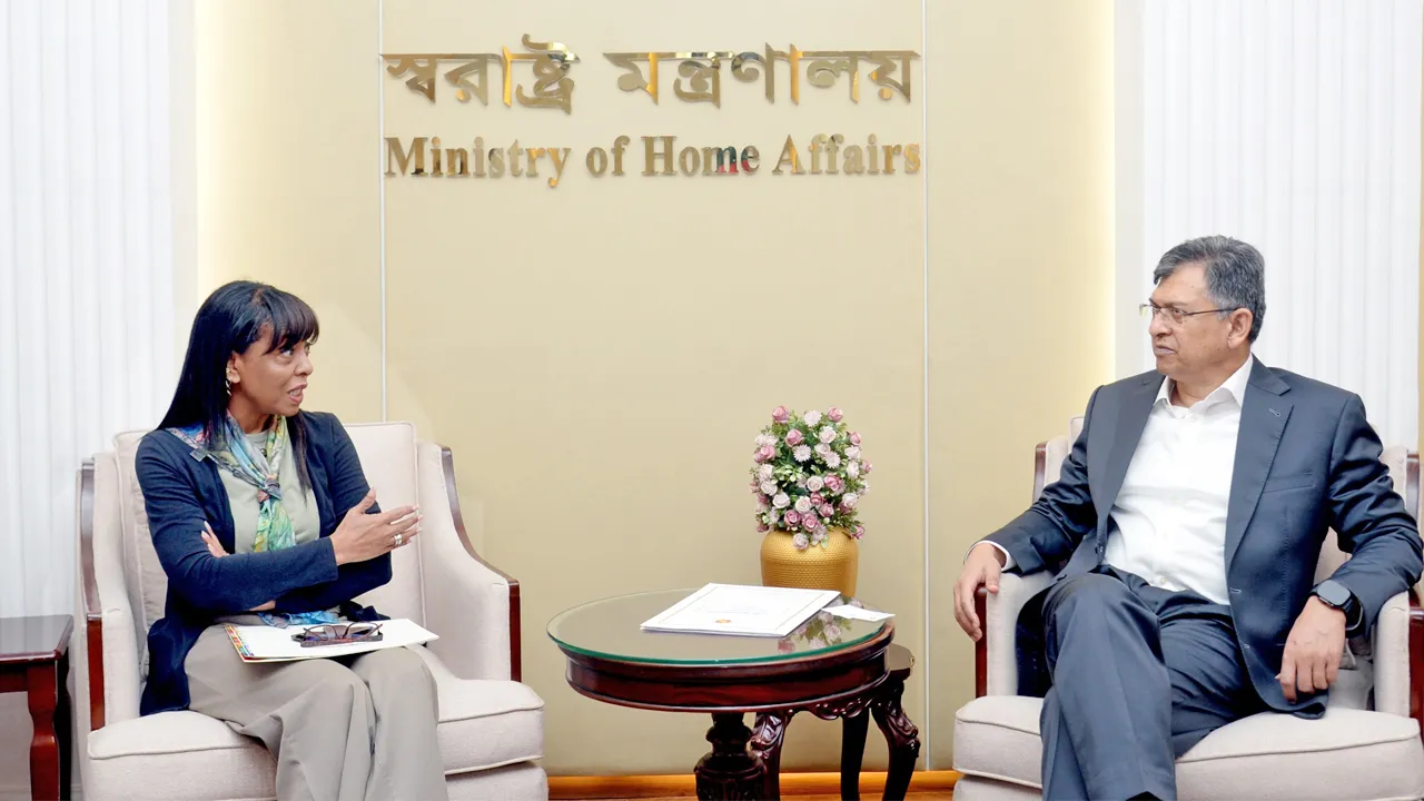 স্বরাষ্ট্রমন্ত্রীর সাথে জাতিসঙ্ঘের আবাসিক সমন্বয়কারীর সৌজন্য সাক্ষাৎ