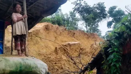 কক্সবাজারের দফায় দফায় পাহাড় ধস, রোহিঙ্গা ক্যাম্পে শিশুর মৃত্যু