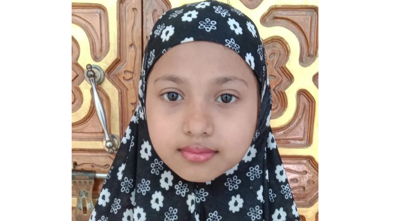 কক্সবাজারে নিখোঁজ মরিয়মের সন্ধ্যান চায় পরিবার