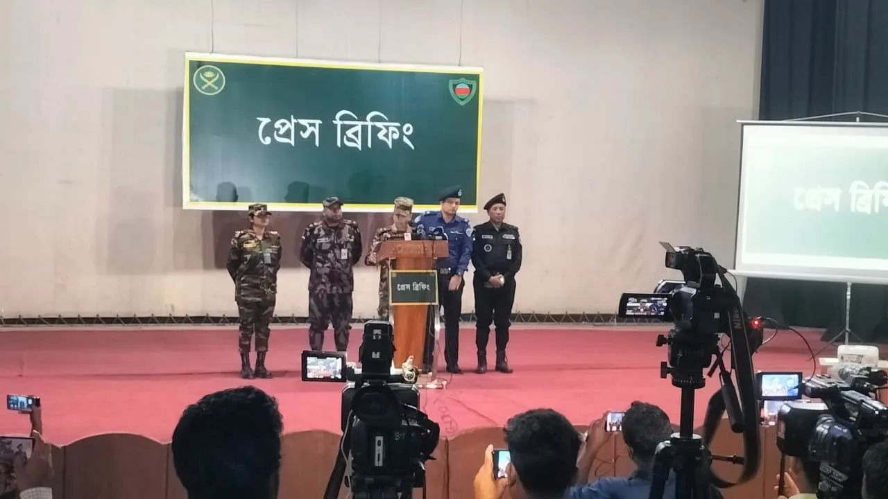 নির্বাচন ঘিরে কক্সবাজারে যৌথ বাহিনীর অভিযান জোরদার
