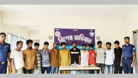 কক্সবাজারে ১২ মাদকসেবী আটক, ইয়াবা সেবনের সরঞ্জাম উদ্ধার