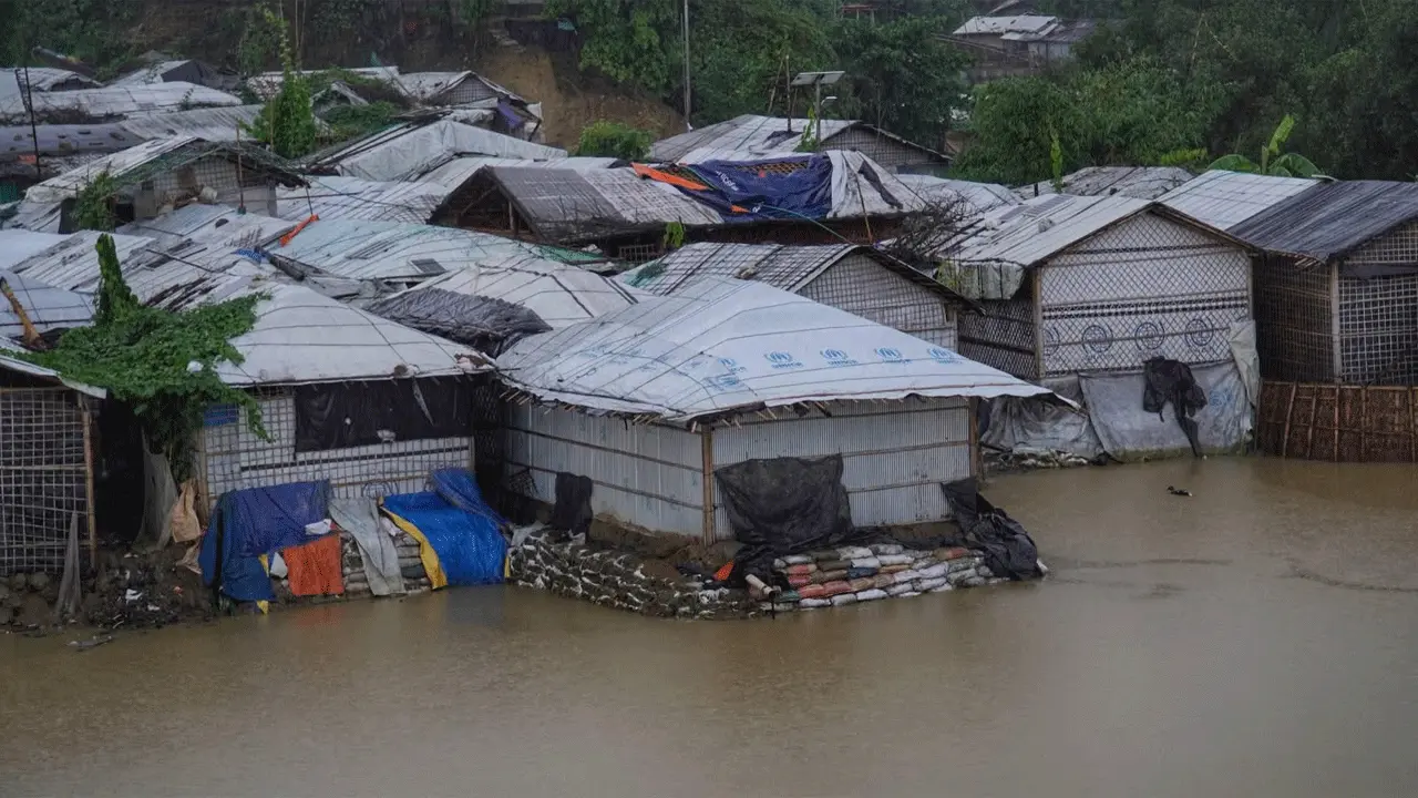 রোহিঙ্গা স্রোতে মিশে ‘রোহিঙ্গা’ তালিকায় স্থানীয়রাও