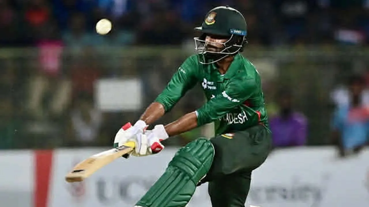 ৬ উইকেট হারিয়ে চাপে বাংলাদেশ