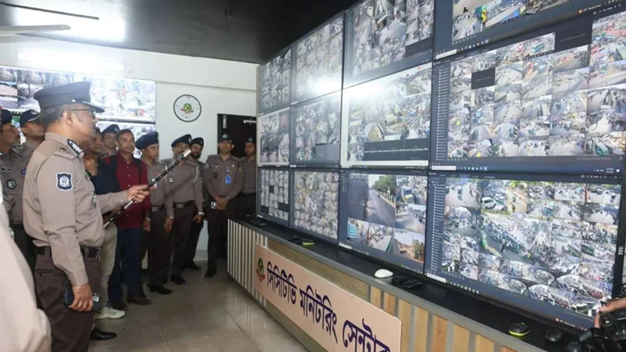 চট্টগ্রাম নগরীর ৮১ পয়েন্টে ২৬৯ সিসিটিভি ক্যামেরা স্থাপন করেছে সিএমপি