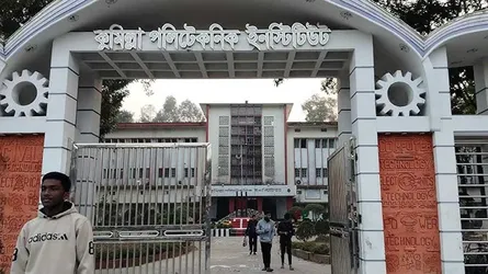 কুমিল্লা পলিটেকনিকে ছাত্রদল- শিবির সংঘর্ষে আহত ১০