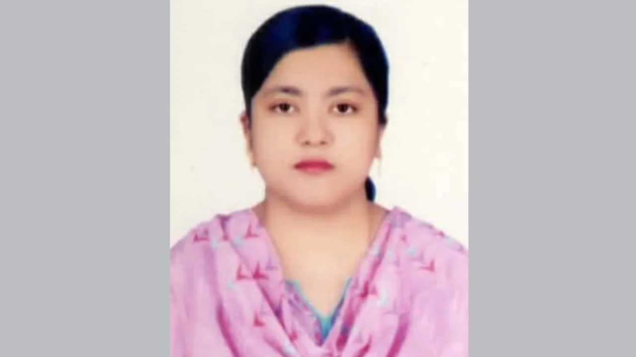কুমিল্লার প্রথম নারী ডিসি রোজী আক্তার
