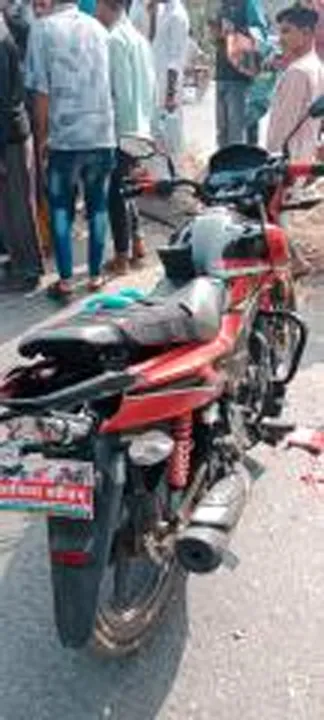 চান্দিনায় ট্রাক চাপায় মোটরসাইকেল আরোহী নিহত