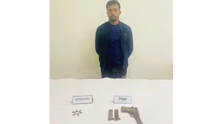 চৌদ্দগ্রামে অস্ত্রসহ স্বেচ্ছাসেবকলীগ নেতা আটক