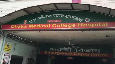 গেন্ডারিয়ায় সন্ত্রাসীদের গুলিতে নারীসহ তিনজন আহত