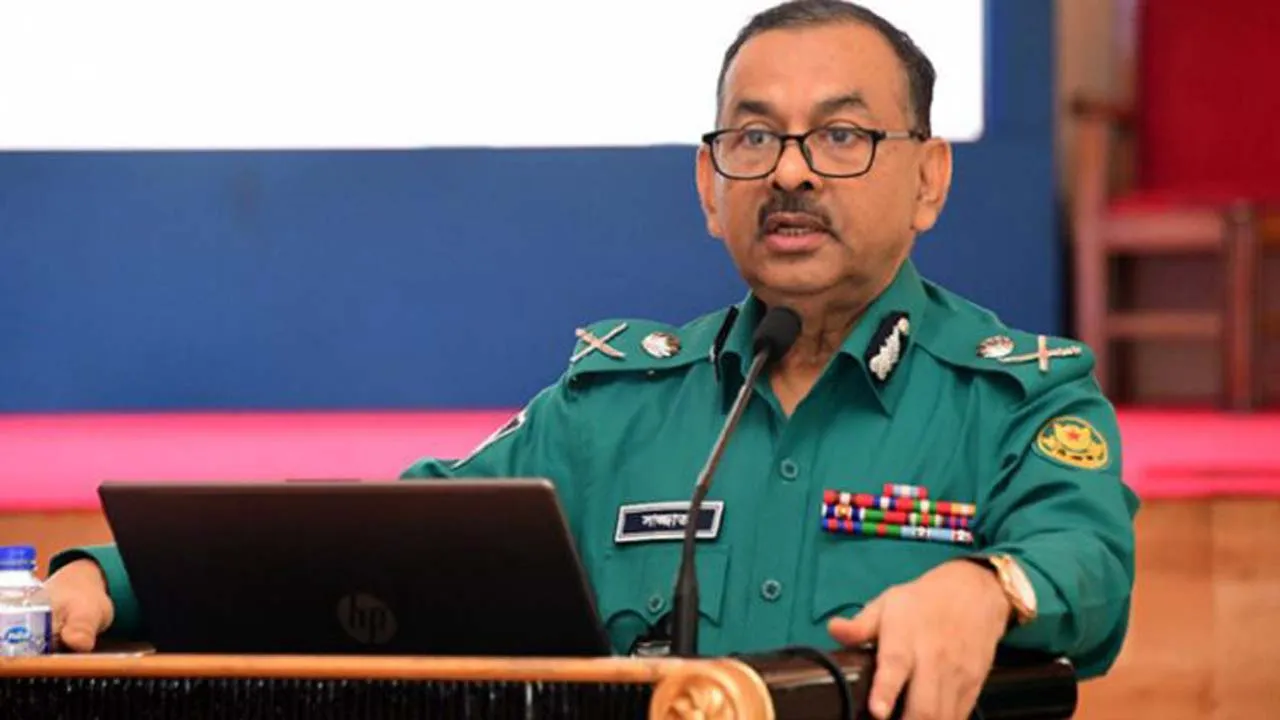 ‘ধর্ষণ’ শব্দ না ব্যবহারের পরামর্শ : ডিএমপি কমিশনারের দুঃখ প্রকাশ