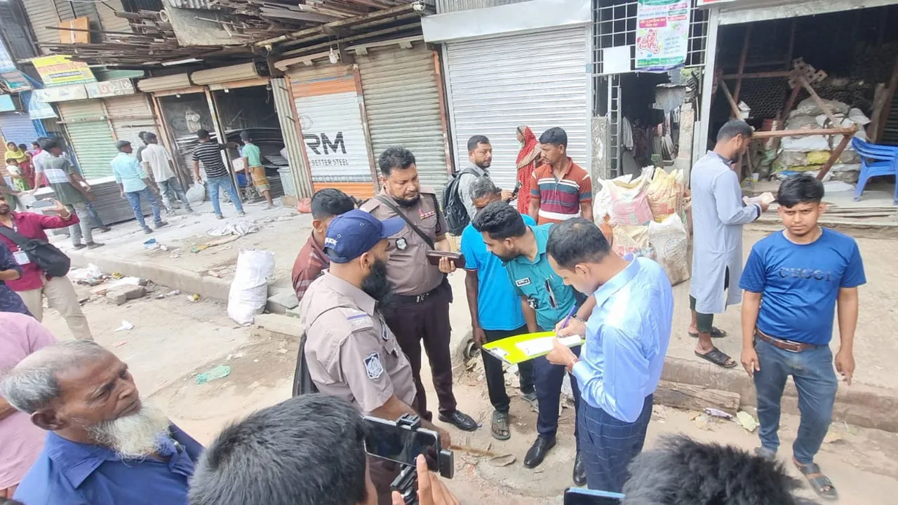 ডিএমপির উচ্ছেদ অভিযানে ১ লাখ ৯২ হাজার টাকা জরিমানা, ২৩ জনের কারাদণ্ড