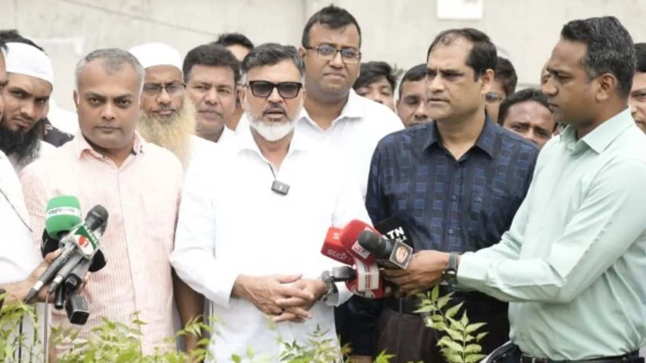 সরকারকে প্রশ্নবিদ্ধ করতে মেট্রোরেল এলাকার পরিবেশ নিয়ে অপপ্রচার