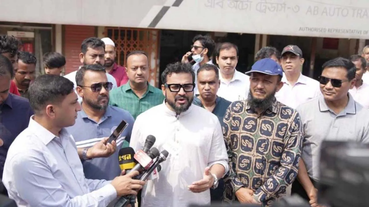 ফুটপাত দখল করে ব্যবসা করলে ট্রেড লাইসেন্স বাতিল : ডিএনসিসি প্রশাসক