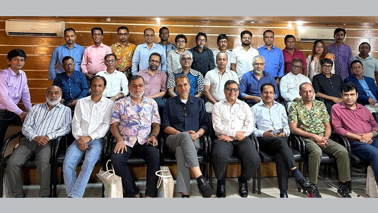 ডিআরইউর মতবিনিময় সভায় সাংবাদিকদের দক্ষতা বৃদ্ধিতে গুরুত্বারোপ