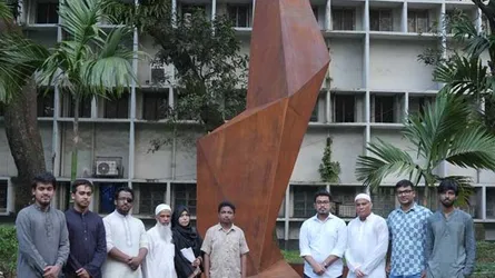 ডাকসুর উদ্যোগে জুলাই স্মৃতিস্তম্ভ ‘জুলাই নির্ভীক’ উদ্বোধন
