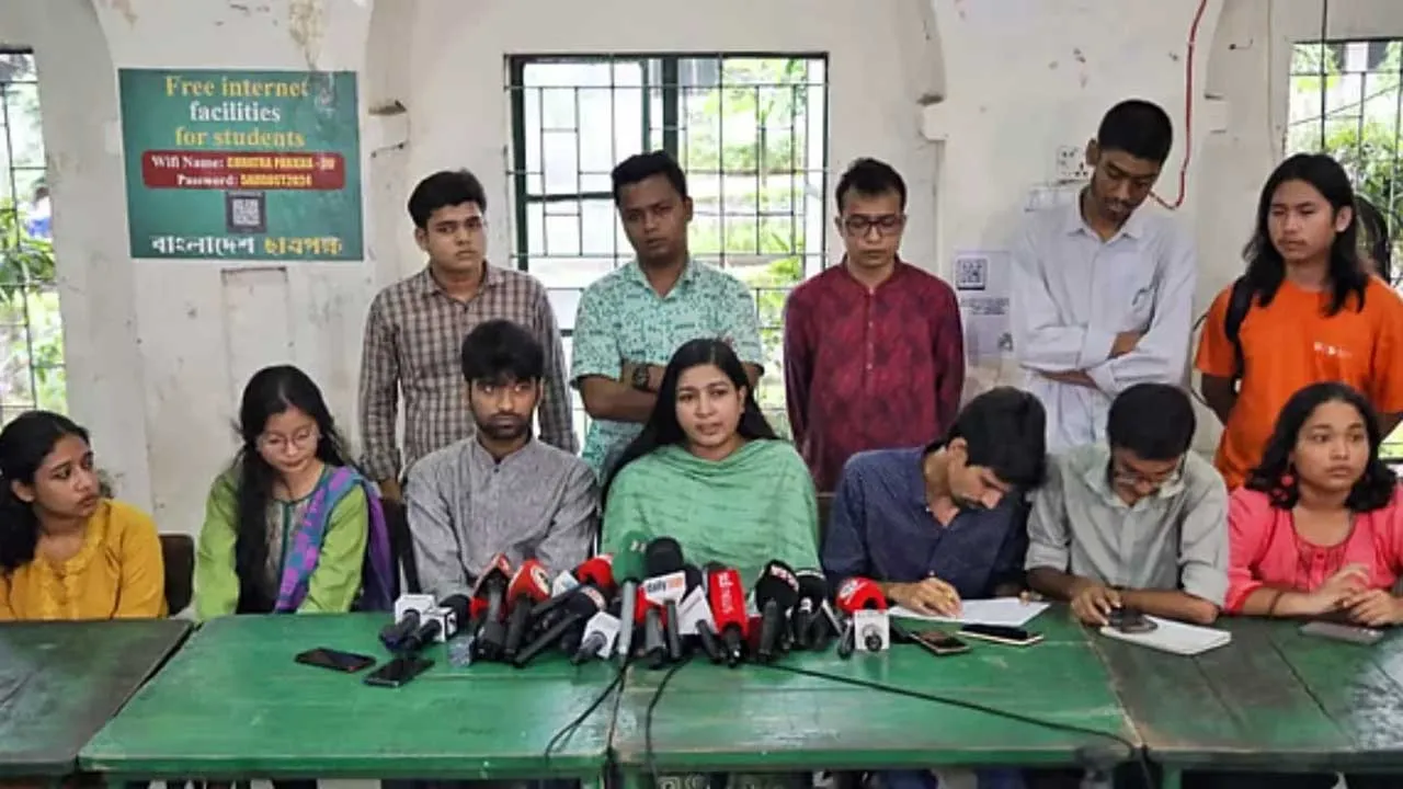 ডাকসুতে তাসনিম-মেঘমল্লারের নেতৃত্বে ‘প্রতিরোধ পর্ষদ’ প্যানেল