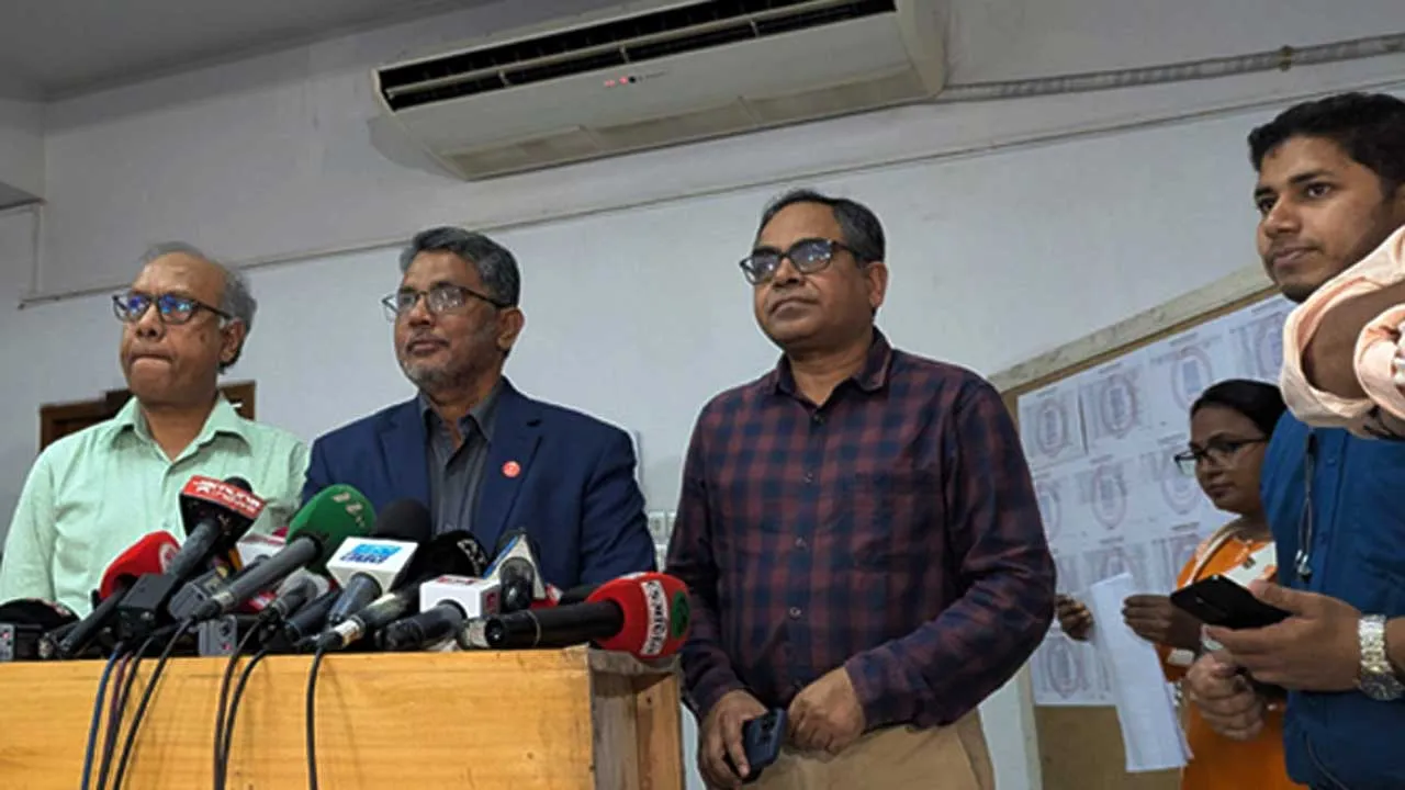 ডাকসু নির্বাচনে ২১ প্রার্থীর মনোনয়ন প্রত্যাহার