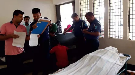 জলাতঙ্কের ভ্যাকসিন নিতে গিয়ে সড়ক দুর্ঘটনায় বৃদ্ধ নিহত, আহত ২