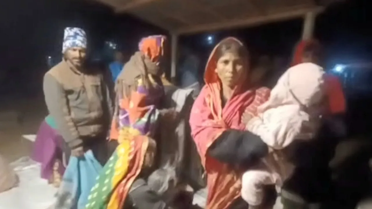 দর্শনায় ১৪ ভারতীয় নাগরিককে বাংলাদেশে ঠেলে দিল বিএসএফ