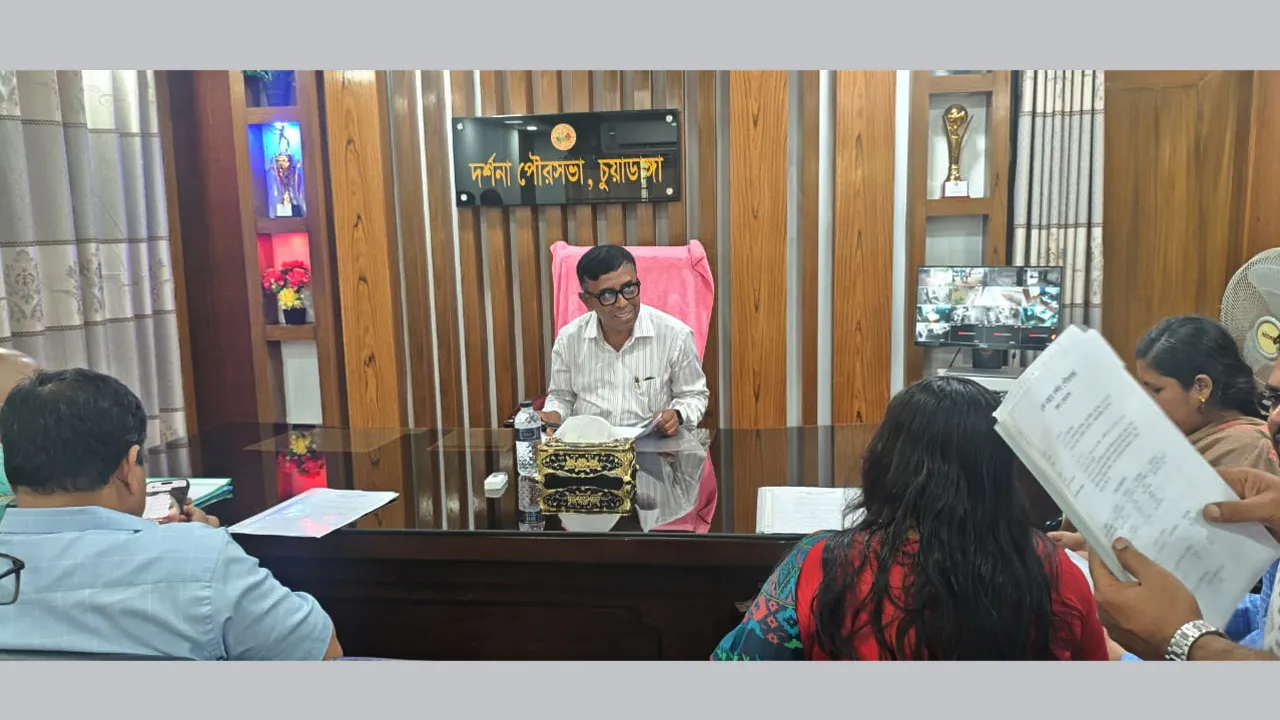 দর্শনায় এলজিসিআরআরপি প্রকল্পের উন্নয়ন কাজ পরিদর্শনে অতিরিক্ত সচিব কবির আহামদ