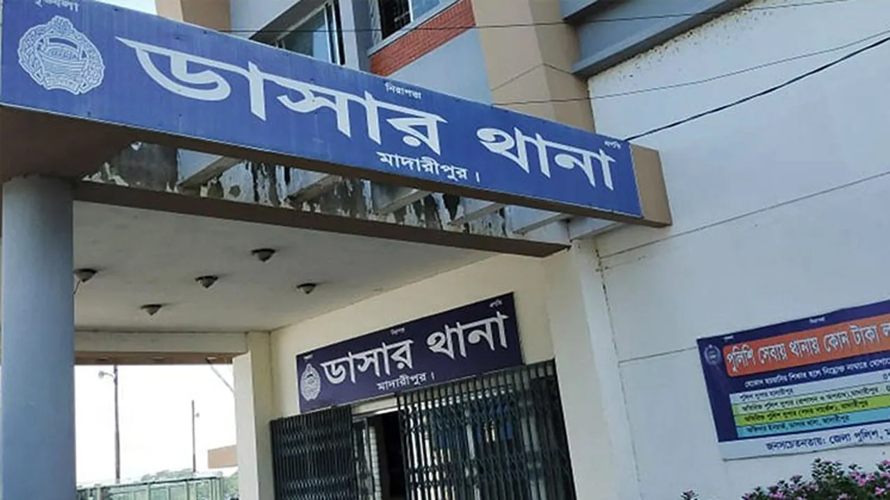 খেলতে গিয়ে মাদরাসার ছাদ থেকে পড়ে শিশু শিক্ষার্থীর মৃত্যু