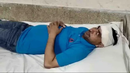 দৌলতপুরে সাংবাদিকের ওপর হামলা ও ছিনতাইয়ের অভিযোগ