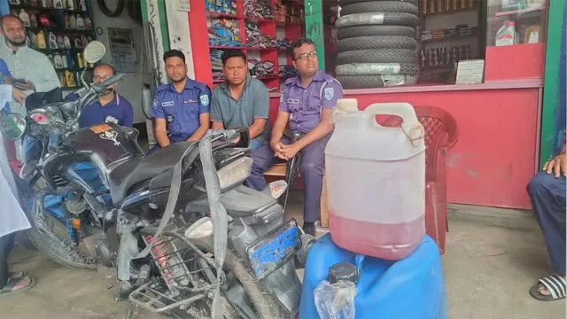 দেবীগঞ্জে খোলাবাজারে পেট্রোল বিক্রি, ব্যবসায়ীর জেল